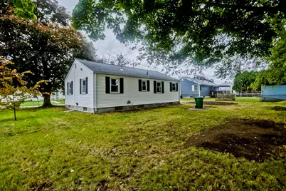 82 Gill St, Chicopee, MA 01013 - Photo 26