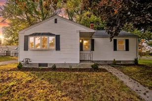 82 Gill St, Chicopee, MA 01013 - Photo 2