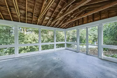 34 Skyridge Ln, Springfield, MA 01128 - Photo 6