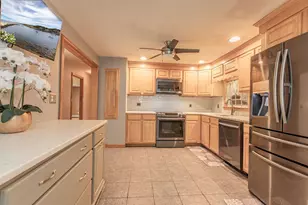191 Cynthia Dr, Raynham, MA 02767 - Photo 4