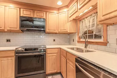 191 Cynthia Dr, Raynham, MA 02767 - Photo 6