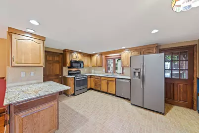 209 Highland Ave, Quincy, MA 02170 - Photo 4