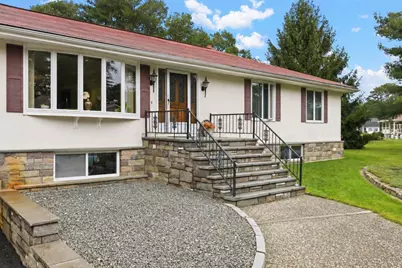 15 Madison Ct, Westport, MA 02790 - Photo 2