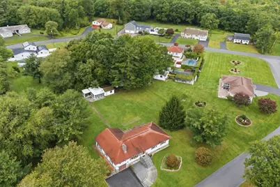 15 Madison Ct, Westport, MA 02790 - Photo 4
