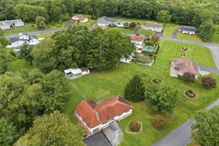 15 Madison Ct, Westport, MA 02790 - Photo 4