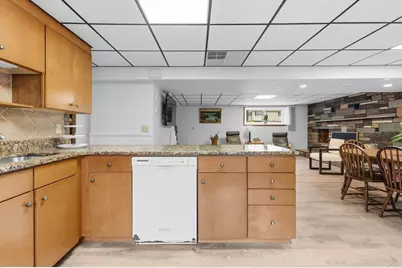 15 Madison Ct, Westport, MA 02790 - Photo 32