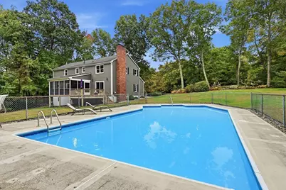 4 Edson Dr, Wilbraham, MA 01095 - Photo 8
