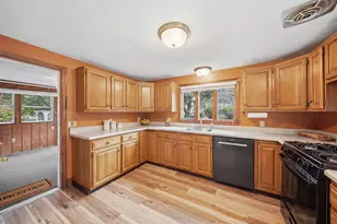 672 Shawsheen St, Tewksbury, MA 01876 - Photo 8