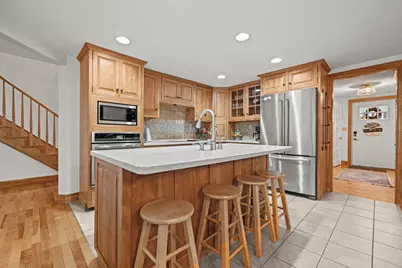 54 Edward Ave, Lynnfield, MA 01940 - Photo 4