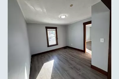 261 Litchfield St, Leominster, MA 01453 - Photo 8