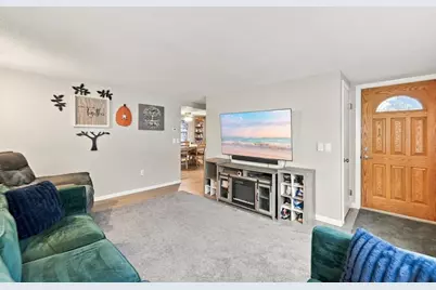 17 Phoenix Rd, Auburn, MA 01501 - Photo 12