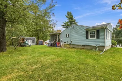 17 Phoenix Rd, Auburn, MA 01501 - Photo 6