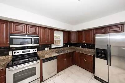 24 Ellsmere St, Worcester, MA 01604 - Photo 10