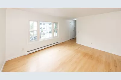 24 Ellsmere St, Worcester, MA 01604 - Photo 4