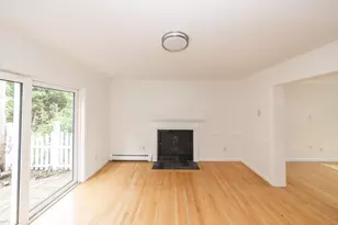 24 Ellsmere St, Worcester, MA 01604 - Photo 6