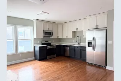 32 Broadway #3, Beverly, MA 01915 - Photo 2
