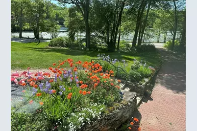 194 W Sutton Rd, Sutton, MA 01590 - Photo 2