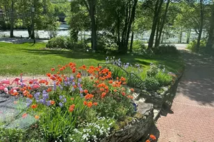194 W Sutton Rd, Sutton, MA 01590 - Photo 2