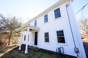 21 High St, Medway, MA 02053 - Photo 2
