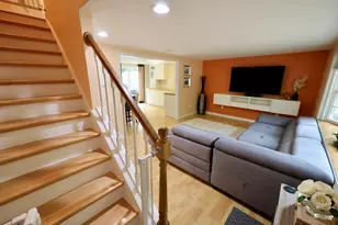 19 Deerwood Dr, Amherst, NH 03031 - Photo 2