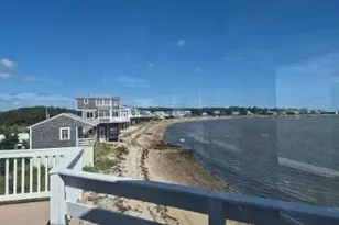 39 Cove St, Mattapoisett, MA 02739 - Photo 4