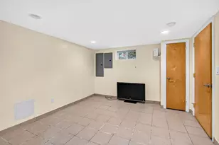 118 Oakdale Rd, Newton, MA 02461 - Photo 18