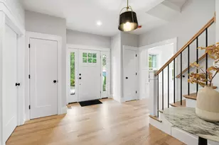 4 Juniper, Burlington, MA 01803 - Photo 2