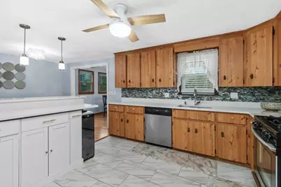 30 Lantern Ln, Randolph, MA 02368 - Photo 4