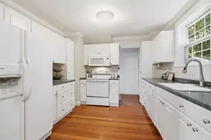 32 Enmore St, Andover, MA 01810 - Photo 22