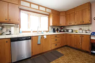 28 Wendell St, Saugus, MA 01906 - Photo 6