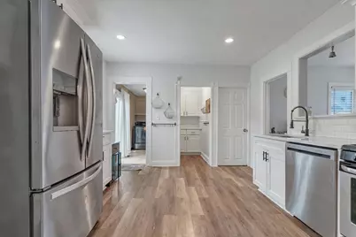 25 Fuller Pl, Mansfield, MA 02048 - Photo 14