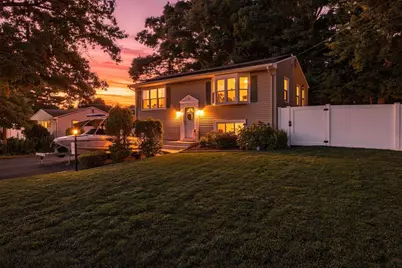 21 Circuit Ave, Ludlow, MA 01056 - Photo 2