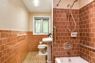 29 Eisenhower Rd, Framingham, MA 01701 - Photo 12