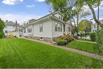 40 Quincy St, Methuen, MA 01844 - Photo 2