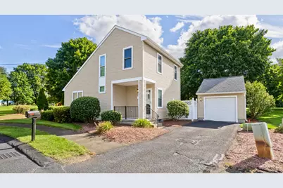 27 Curry Lane #27, Chicopee, MA 01022 - Photo 2