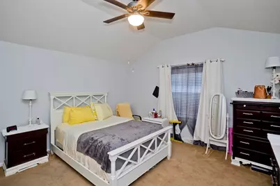 27 Curry Lane #27, Chicopee, MA 01022 - Photo 8