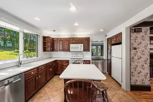 161 Pleasant St, Lunenburg, MA 01462 - Photo 10
