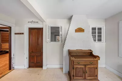 161 Pleasant St, Lunenburg, MA 01462 - Photo 22