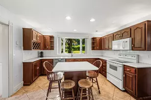 161 Pleasant St, Lunenburg, MA 01462 - Photo 8