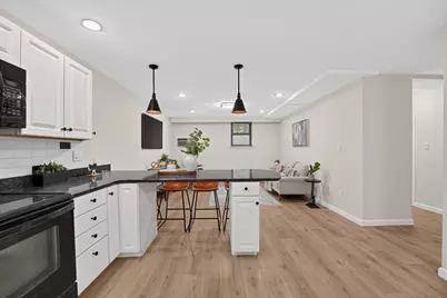 595 Revere Beach Parkway #6, Revere, MA 02151 - Photo 10