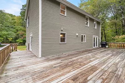 676 West St, Uxbridge, MA 01569 - Photo 30