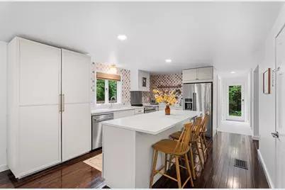 676 West St, Uxbridge, MA 01569 - Photo 6