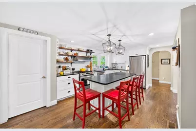 118 Pine Ridge Rd, Reading, MA 01867 - Photo 2