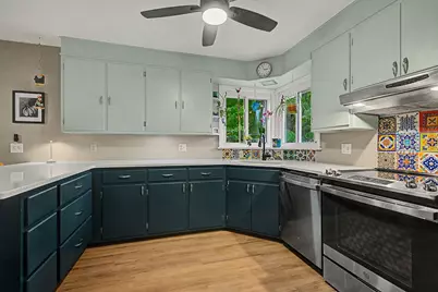 10 Alden St, Easthampton, MA 01027 - Photo 12