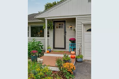 10 Alden St, Easthampton, MA 01027 - Photo 4