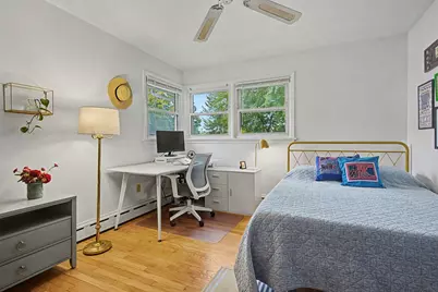 10 Alden St, Easthampton, MA 01027 - Photo 18