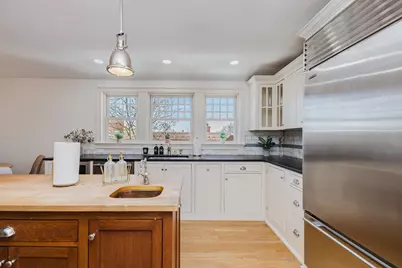 159 Washington St #4, Newton, MA 02458 - Photo 6