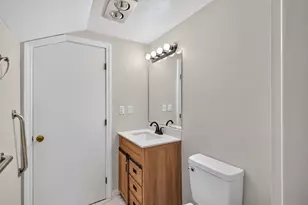 184 Centre St, Danvers, MA 01923 - Photo 34