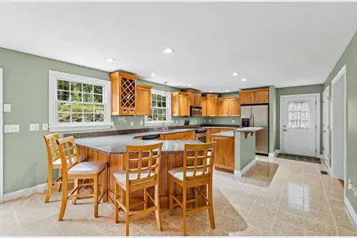 208 SW Main St, Douglas, MA 01516 - Photo 10