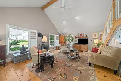 7 Elliot St, Kingston, MA 02364 - Photo 4